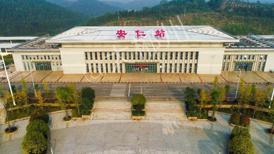 郴州铁路货运郴州有几个火车站？