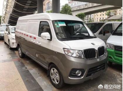 货运送油买面包车跑货运行业，一年大概跑6万公里到7万公里，燃油版划算还是电动版划算？为什么？