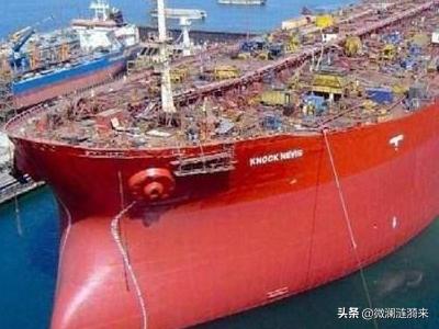 货运新政吨位一列货运火车拉多少吨货？