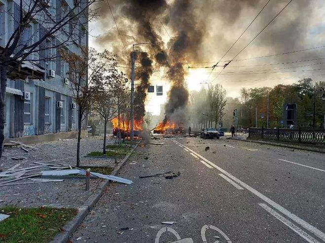 公路货运 车主b2货运资格证是驾驶员办理还是车主办理？