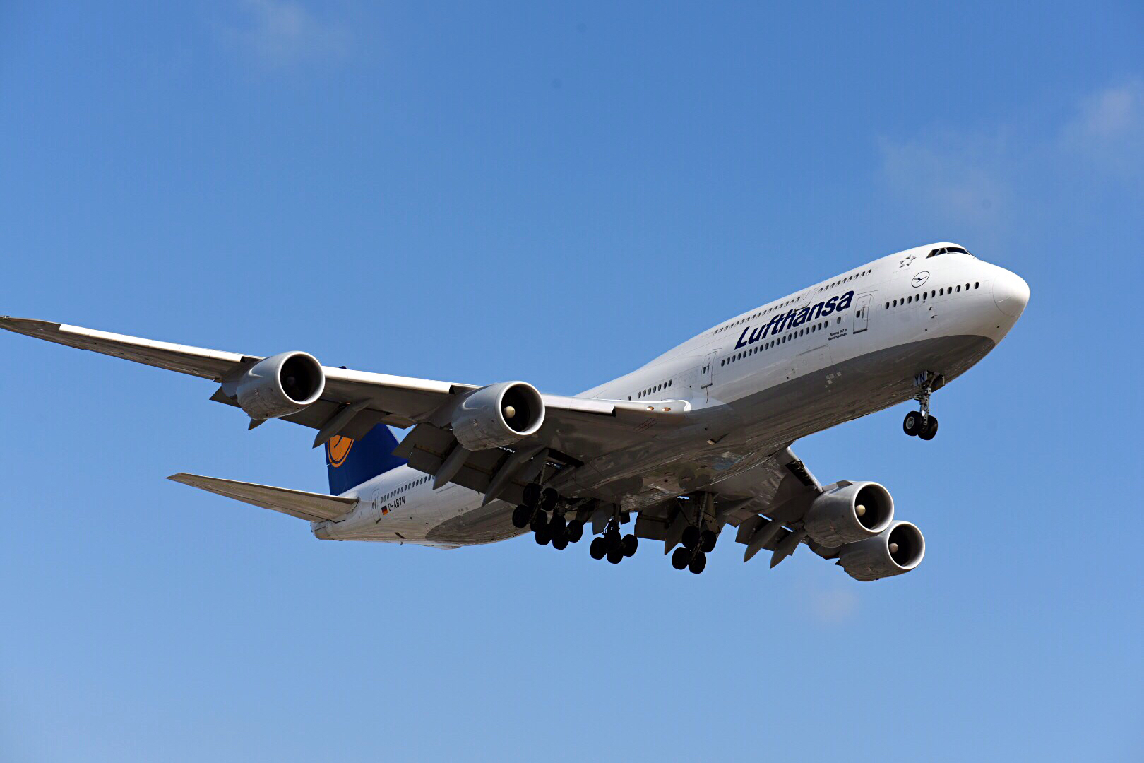 波音货运机型波音737货机可以装多少吨货？