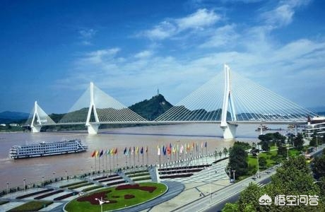 宜昌货运吧宜昌市鸦鹊岭修火车货运场吗？